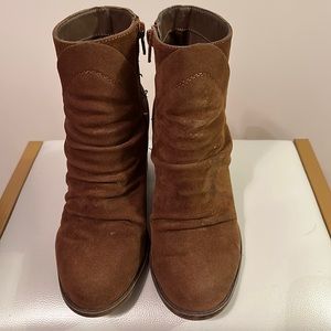 Universal Threads Brown Ankle Boots